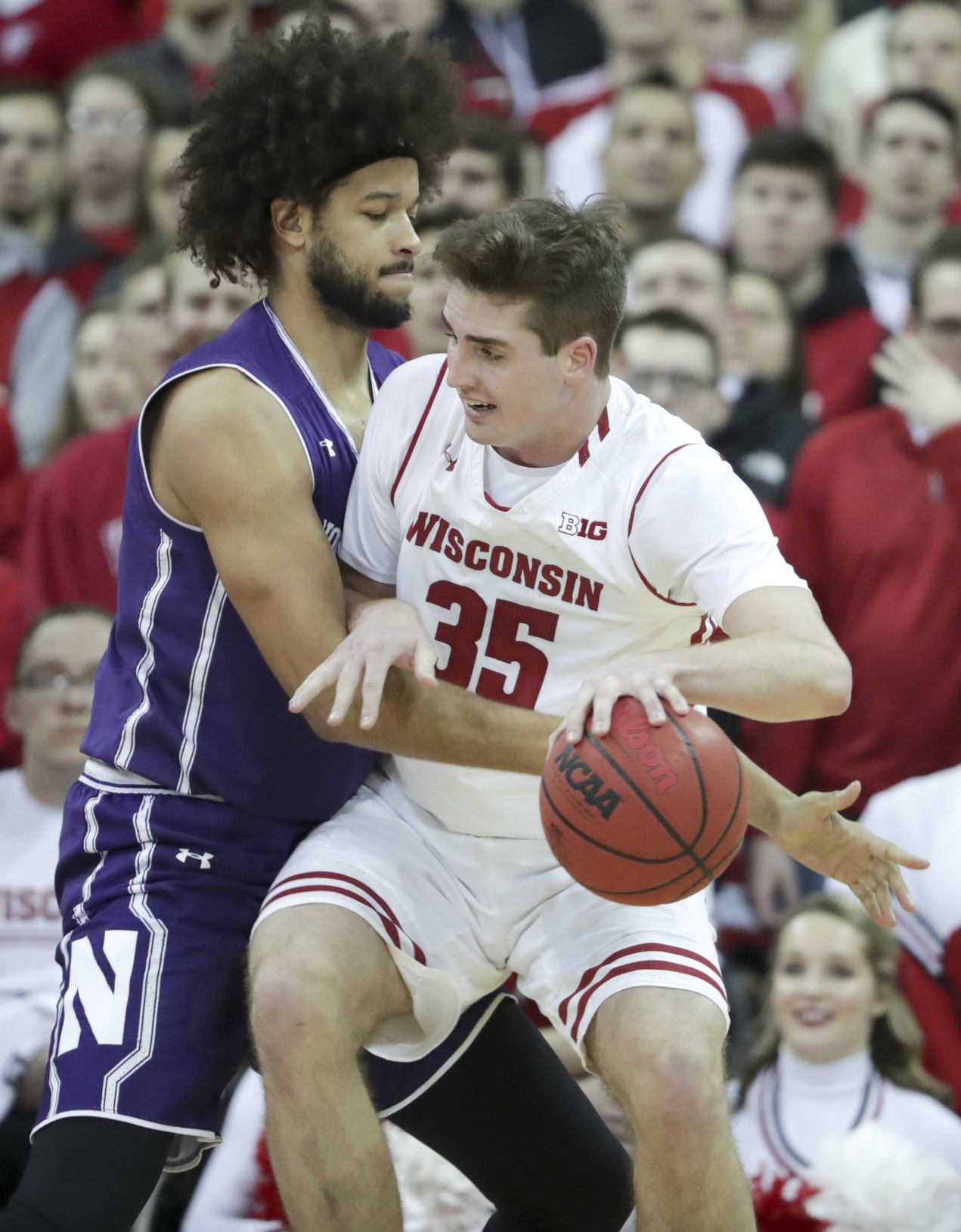 Badgers 62, Wildcats 46